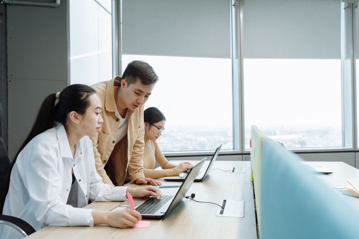 team AI startup in co-working space