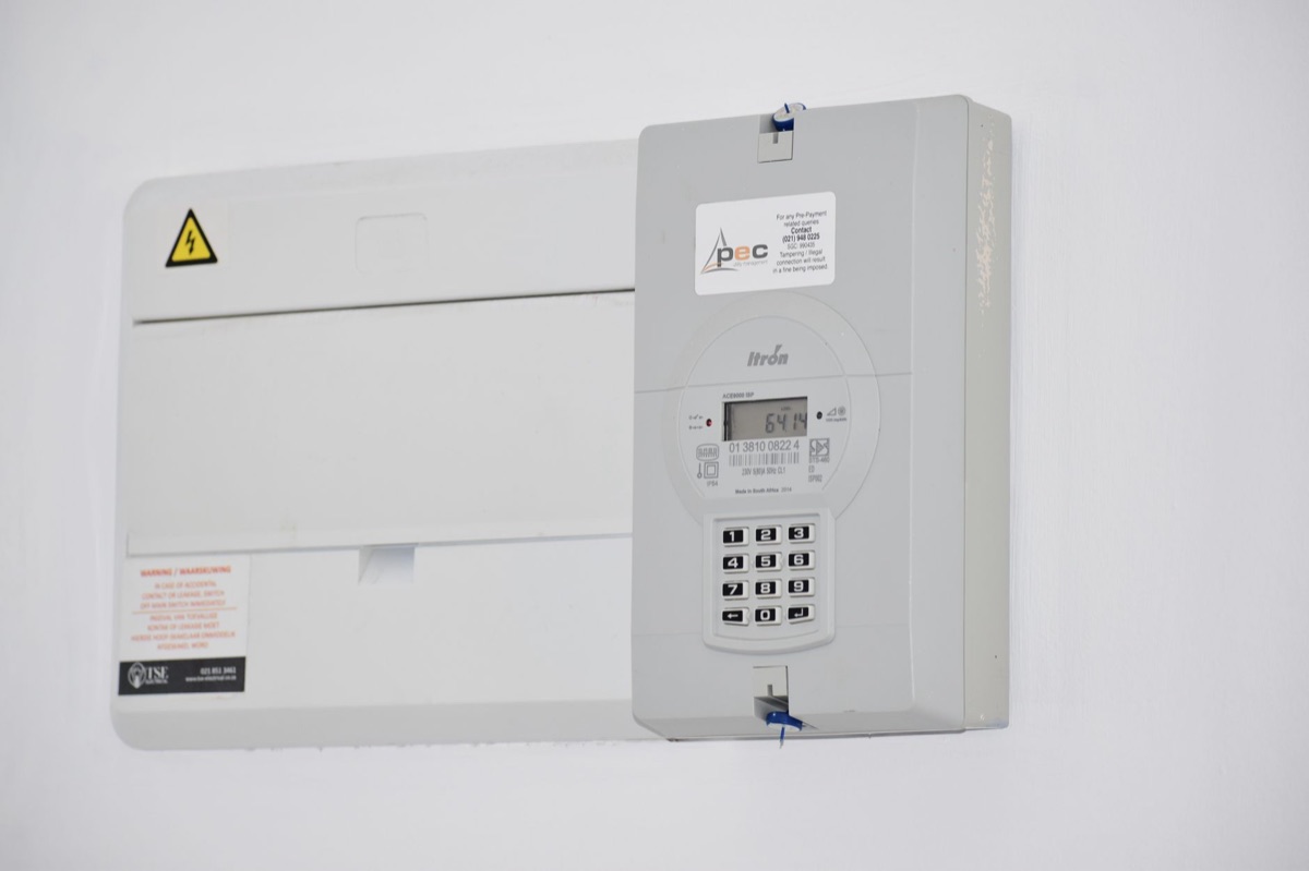 電力計量器讀數，體現AI技術發展與電力需求的增長