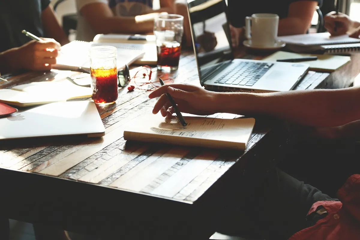 startup, start-up, people, silicon valley, teamwork, business, team, office, group, meeting, corporate, conference, company, men, partnership, table, technology